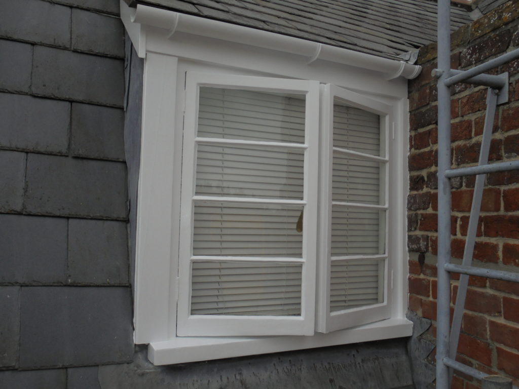 Timbver Window Conservtion - Wood framed casement windows redecorated by Richard Barrett