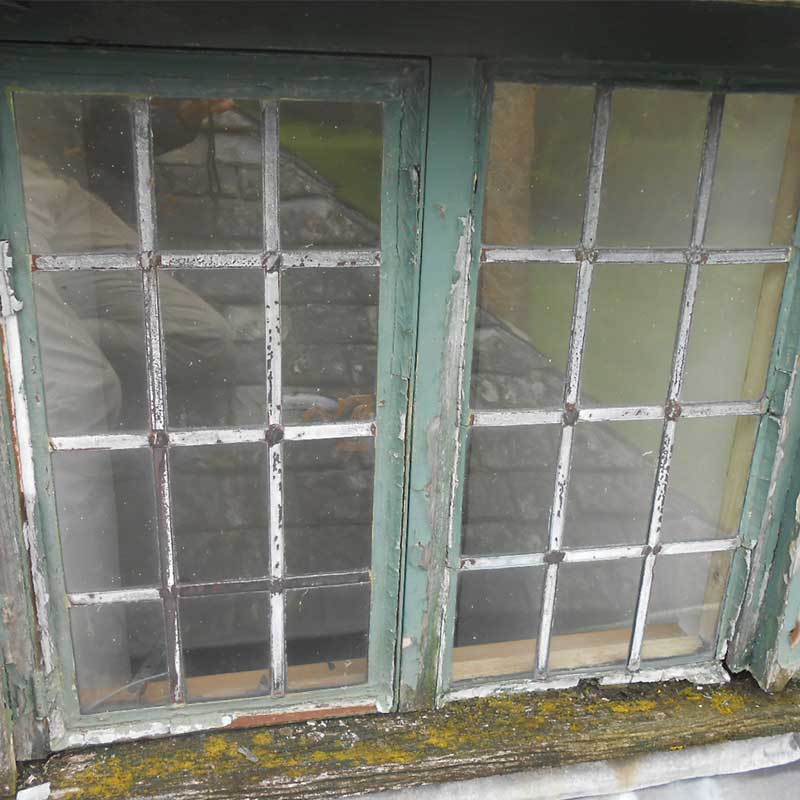 Timber Window Conservation - Sash wooden frame windows in a listed building requiring repair